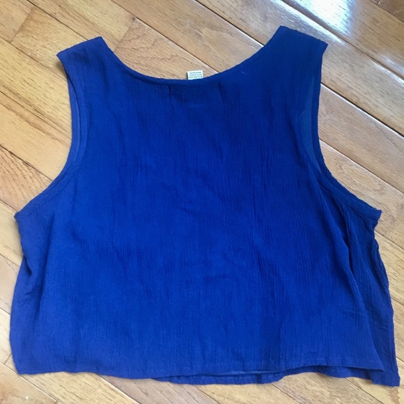NWOT Blue Colorfully Embroidered Crop Never Worn!! - Picture 5 of 6